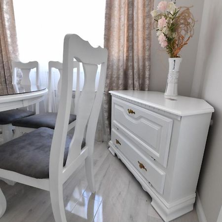 Family Apartman Bijeljina Esterno foto