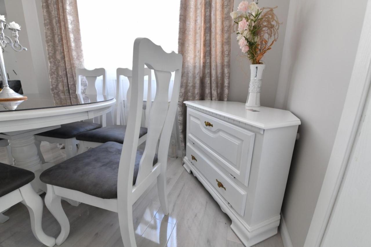 Family Apartman Bijeljina Esterno foto